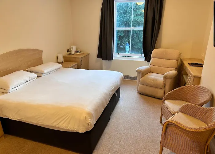 The Grove Hotel